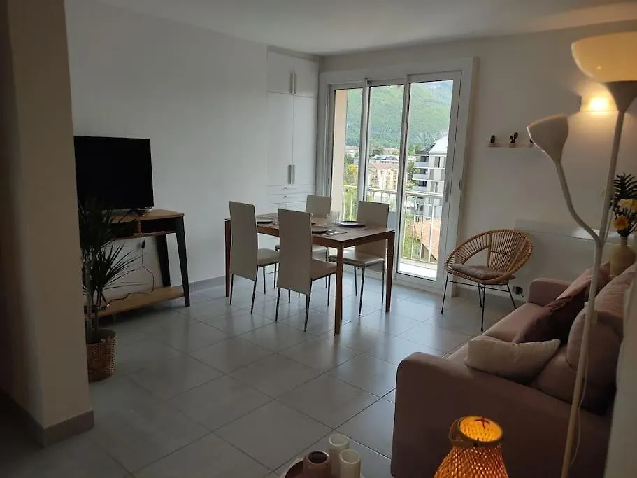 Apartment Entre Lac Et Montagne Annecy